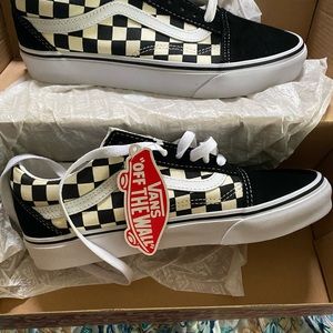 NWT ladies size 8 Vans old Sokol black and white check sneakers
